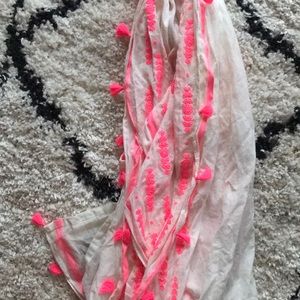 White & bright pink linen scarf